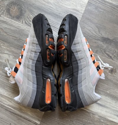 2011 Nike Air Max 95 Bright Mandarin