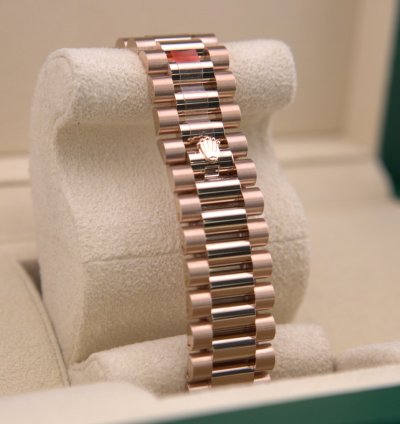 Rolex Day-date 40 Presidential Olive Rose Gold 228235 New Unworn Full Set