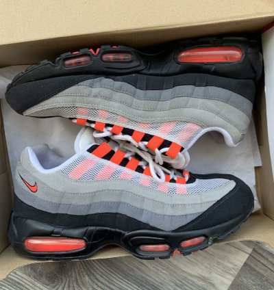 2011 Nike Air Max 95 Solar Red Size 9