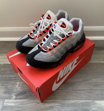 2011 Nike Air Max 95 Solar Red Size 9