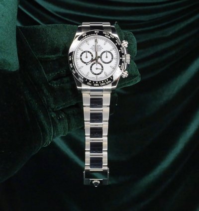 Rolex Daytona New Unworn 2025 Rolex Daytona White Dial Stainless Steel Full Set 126500ln