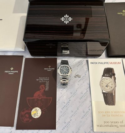 Patek Philippe Nautilus Ref 5711 1a-001 Unpolished Pretty Condition Full Set Germany 2008