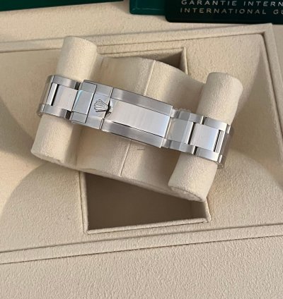 Rolex Daytona New Unworn Daytona Platinum Baguette Dial 116506