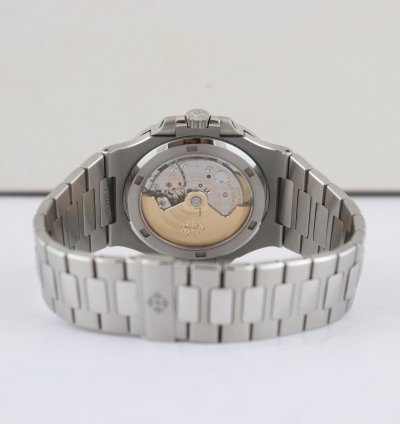 Patek Philippe Nautilus Ref 5711 1a-010 Super Full Set Really Like New Never Polished