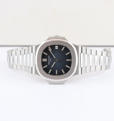 Patek Philippe Nautilus Ref 5711 1a-010 Super Full Set Really Like New Never Polished