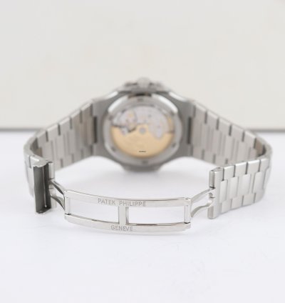 Patek Philippe Nautilus Ref 5711 1a-010 Super Full Set Really Like New Never Polished