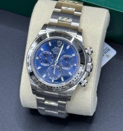 Rolex Daytona New Unworn Full Set