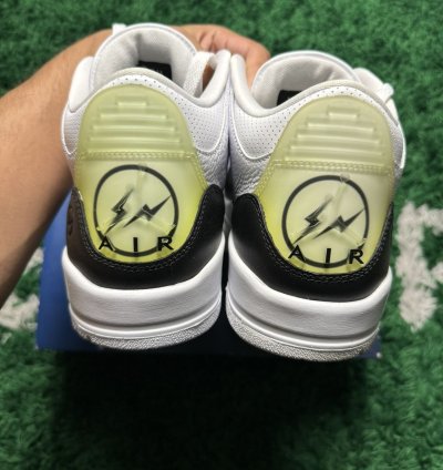 Jordan 3 Fragment