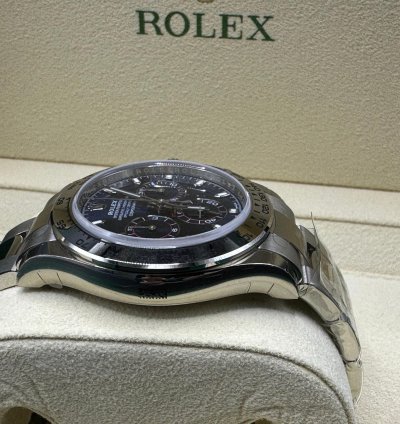 Rolex Daytona New Unworn Full Set