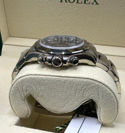 Rolex Daytona New Unworn Full Set