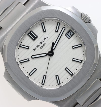 Patek Philippe Nautilus Ref 5711 1a-011 Steel White Dial Full Set Year 2014 Excellent Conditions
