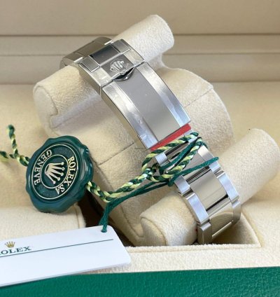 Rolex Daytona New Unworn Stickers Rolex Daytona Cosmograph 126500 Papers White Panda Watch Box