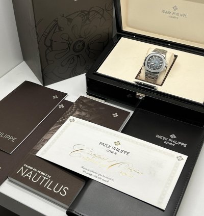 Patek Philippe Nautilus Ref 5712 1a-001 - Blue Dial - Unpolished - Year 2019