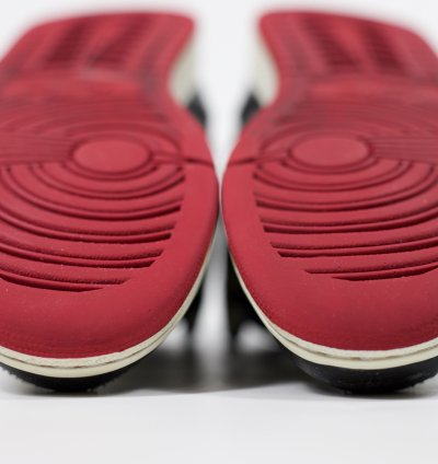2013 Air Jordan 1 Mid Black Gold Red