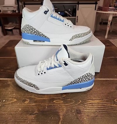 Jordan 3 Unc