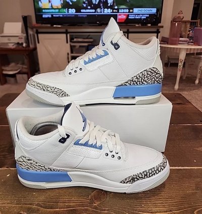 Jordan 3 Unc
