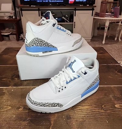 Jordan 3 Unc