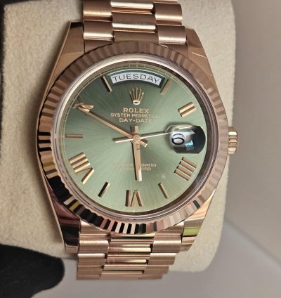 Rolex Day-date 40 Rose Gold 228235 Never Worn