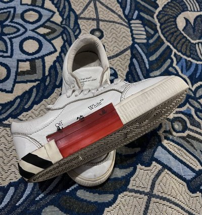 2013 Low Top Vulcanized Sneaker Off-white