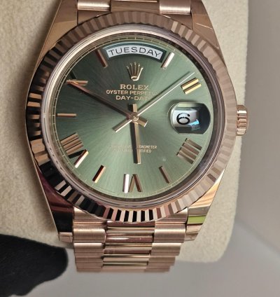 Rolex Day-date 40 Rose Gold 228235 Never Worn
