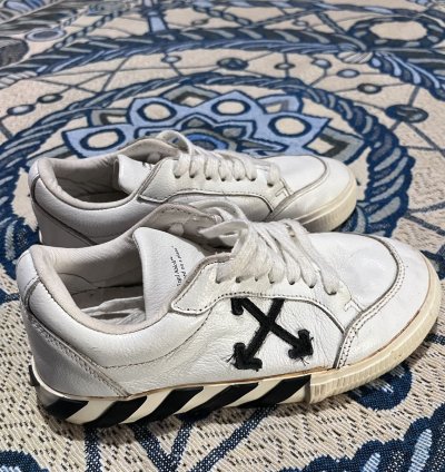 2013 Low Top Vulcanized Sneaker Off-white