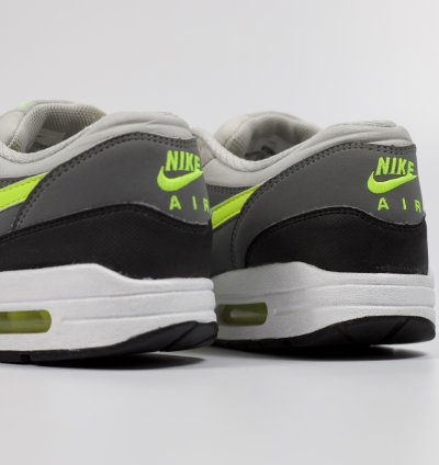 2013 Nike Air Max 1 Essential Neon