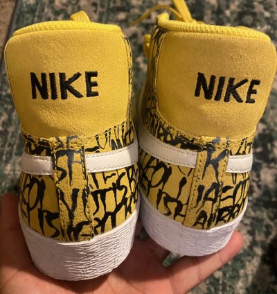 2013 Nike Sb Blazer Yellow Neck Face Size 9 5