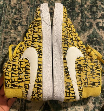 2013 Nike Sb Blazer Yellow Neck Face Size 9 5