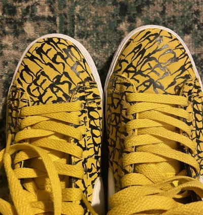 2013 Nike Sb Blazer Yellow Neck Face Size 9 5