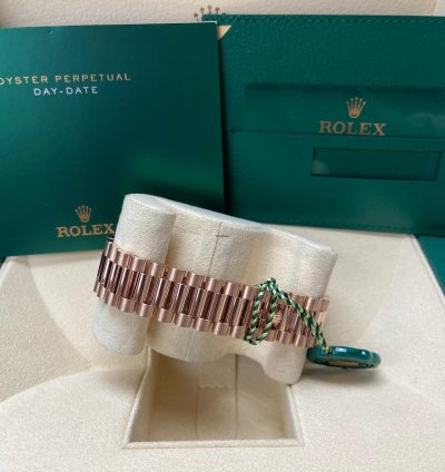 Rolex Day-date 40 Rose Gold Day-date 40mm Sundust Tapestry Stick Dial 228235 2022 New