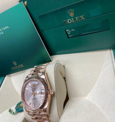 Rolex Day-date 40 Rose Gold Day-date 40mm Sundust Tapestry Stick Dial 228235 2022 New
