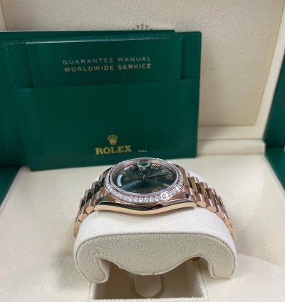 Rolex Day-date 40 Rose Gold Olive Green Roman Dial Diamond Bezel 228345rbr