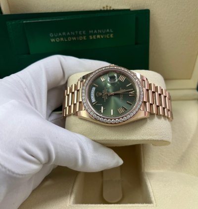 Rolex Day-date 40 Rose Gold Olive Green Roman Dial Diamond Bezel 228345rbr