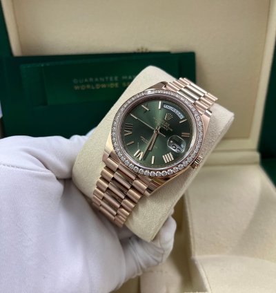 Rolex Day-date 40 Rose Gold Olive Green Roman Dial Diamond Bezel 228345rbr