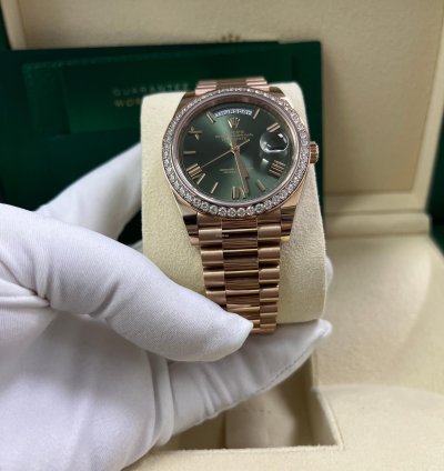 Rolex Day-date 40 Rose Gold Olive Green Roman Dial Diamond Bezel 228345rbr