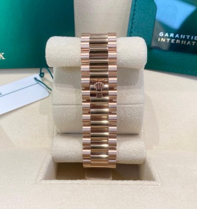Rolex Day-date 40 Rose Gold Olive Roman Dial 2023