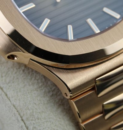 Patek Philippe Nautilus Ros - Like New - Fullset - 2018