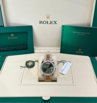 Rolex Day-date 40 Rose Gold Olive Roman Dial Diamond Bezel 2023