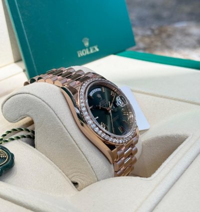 Rolex Day-date 40 Rose Gold Olive Roman Dial Diamond Bezel 2023