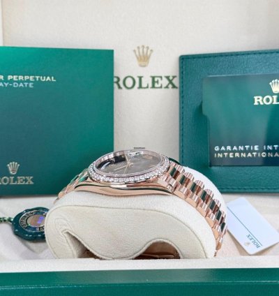 Rolex Day-date 40 Rose Gold Slate Ombre Diamond Bezel 2025