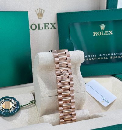 Rolex Day-date 40 Rose Gold Slate Ombre Diamond Bezel 2025