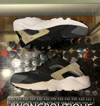 2014 Nike Air Huarache Wolf Grey Yellowing Size 4