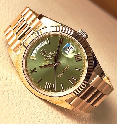 Rolex Day-date 40 Rose Olive Dial