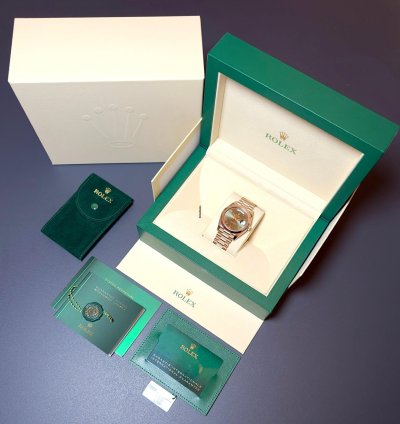 Rolex Day-date 40 Rose Olive Dial