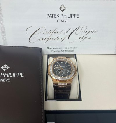 Patek Philippe Nautilus Rose Gold Diamond Bezel Moon Phase Brown Dial 5724r 001