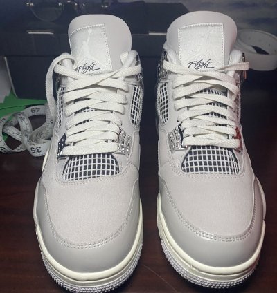 Jordan 4 Frozen Moments
