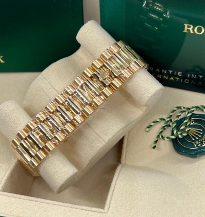 Rolex Day-date 40 Silver Roman 228238 New Unworn 2023 Full Set Box And Paper