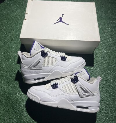 Jordan 4 Metallic Purple Size 8 5 2020