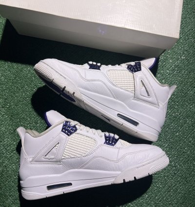 Jordan 4 Metallic Purple Size 8 5 2020