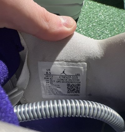 Jordan 4 Metallic Purple Size 8 5 2020